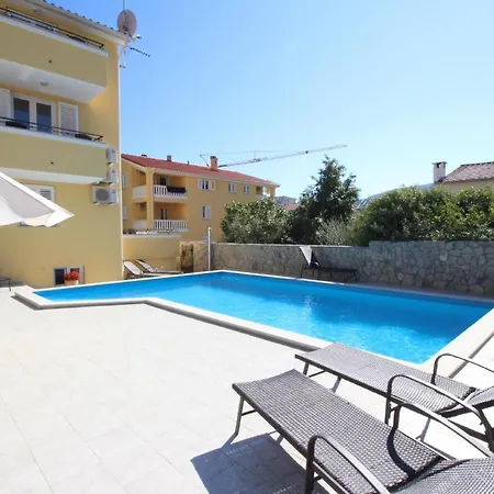 Gemuetliche In Mit Gemeinsamem Pool Und Grill *